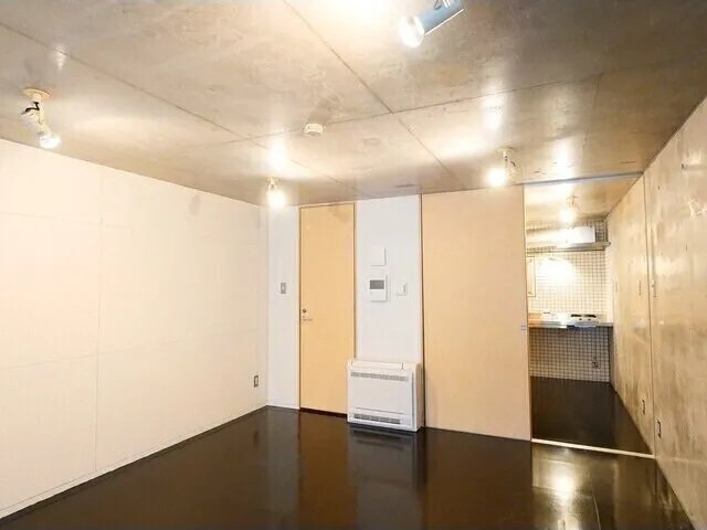 Elstanza Daikanyama - Interior - ["Building", "Door", "Fixture"]
