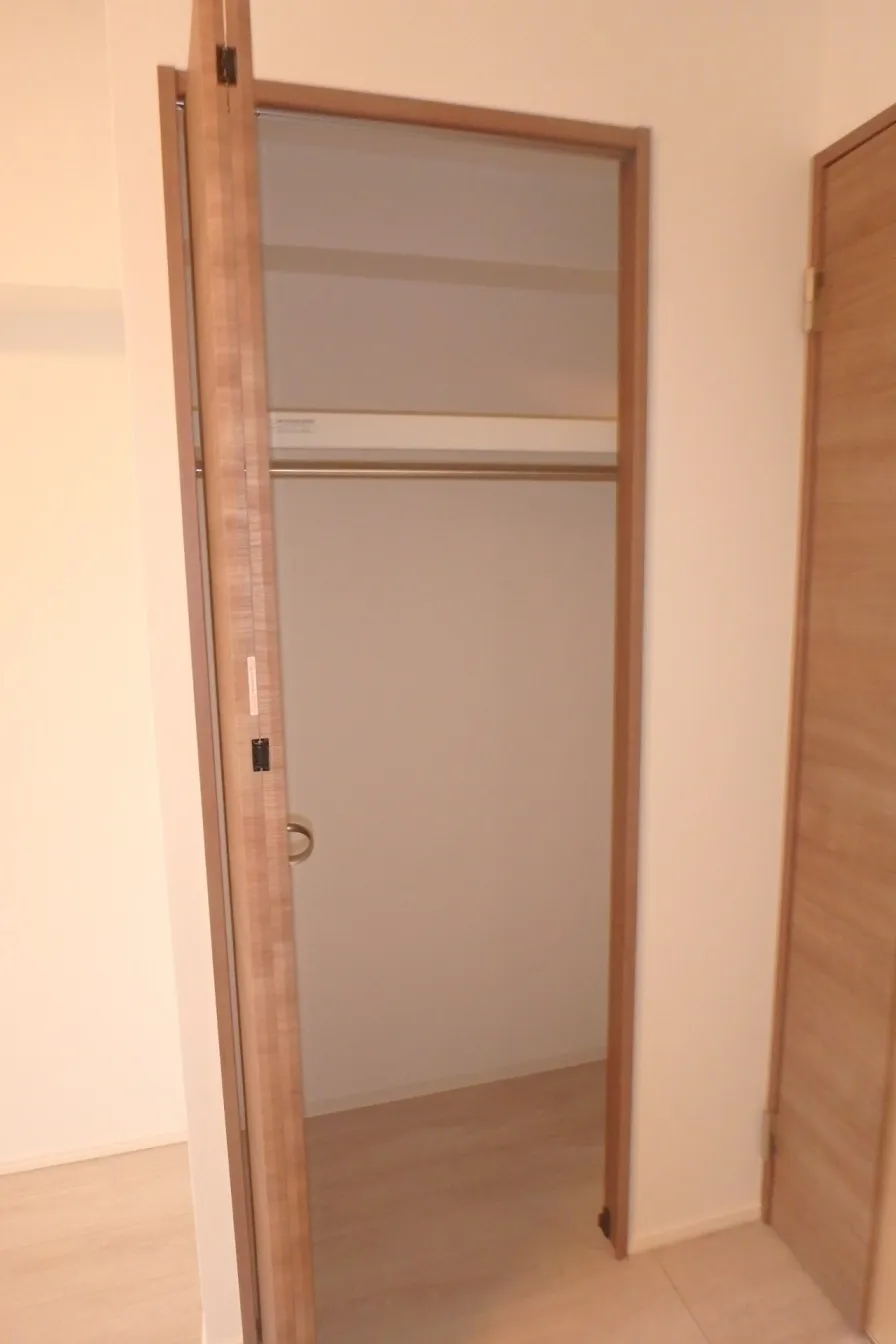 Gran Casa Nihonbashi Hamacho - Interior - ["Wood", "Flooring", "Brown"]