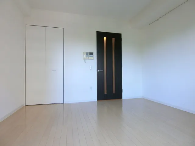 Hongo A-One Todaimae - Interior - ["Flooring", "Floor", "Wood"]