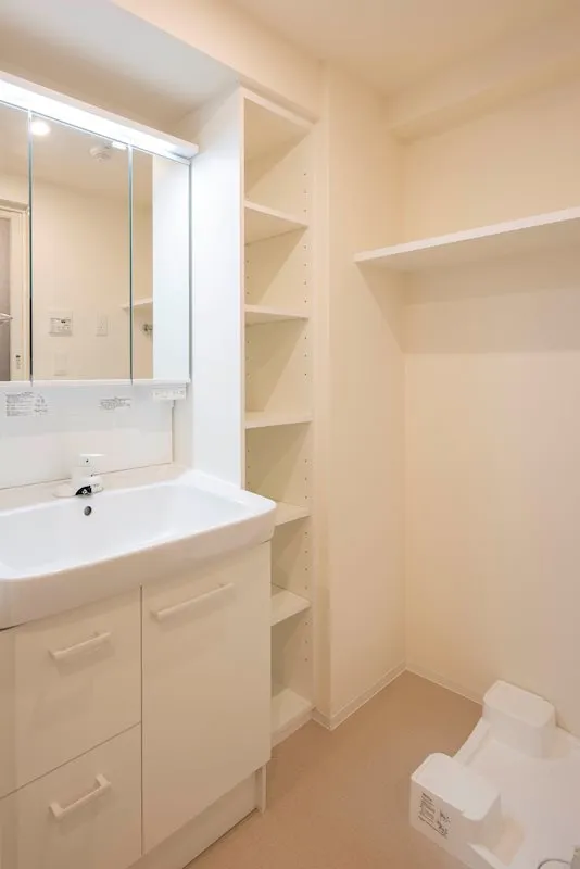 Light Terrace Oshiage - Interior - ["Bathroom", "Room", "Property"]