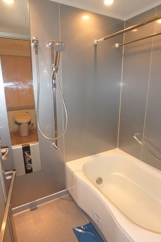 Doue Nihonbashi - Interior - ["Plumbing fixture", "Flooring", "Bathroom"]