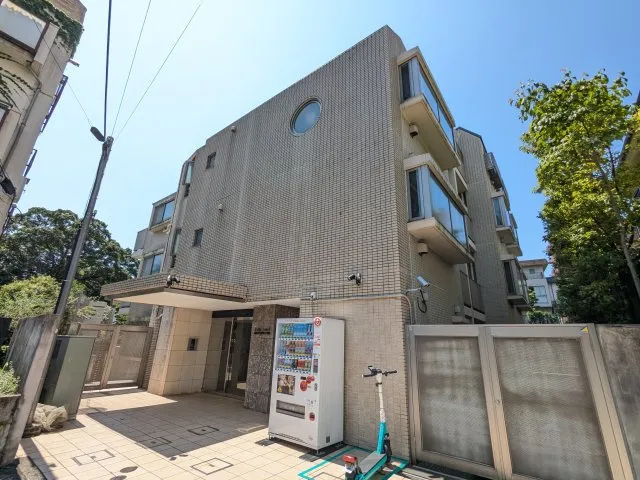Beljure Takanawa - Exterior - ["Apartment", "Residential area", "Neighbourhood"]