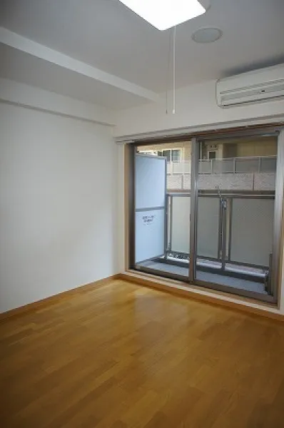 Sereno Shinagawa - Interior - ["Flooring", "Floor", "Ceiling"]