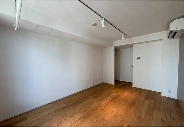 Project Kita-Shinjuku - Interior - ["Flooring", "Floor", "Ceiling"]