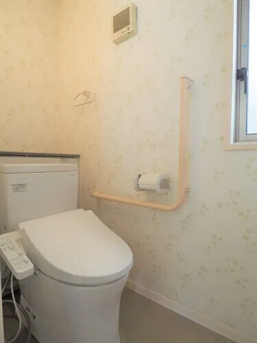 14-23 Samoncho, Shinjuku Ward, Tokyo - Interior - ["Toilet seat", "Plumbing fixture", "Toilet"]