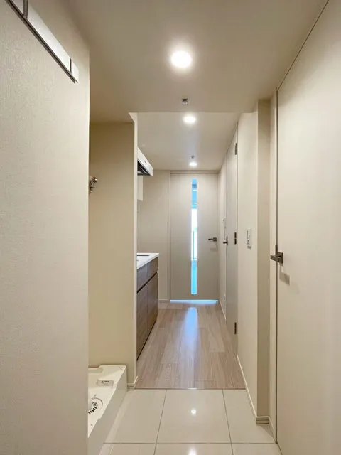 Orchid Residence Shinagawa Nakanobu - Interior - ["Building", "Fixture", "Door"]