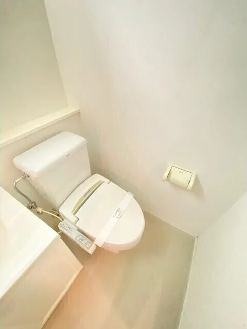 Mill Creek Sakurayama - Interior - ["Toilet seat", "Toilet", "Plumbing fixture"]
