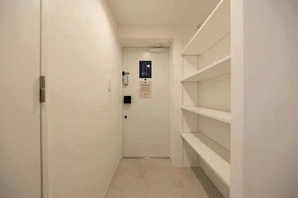 Hmlet Nakano Sakaue - Interior - ["Wall", "Wood", "Flooring"]