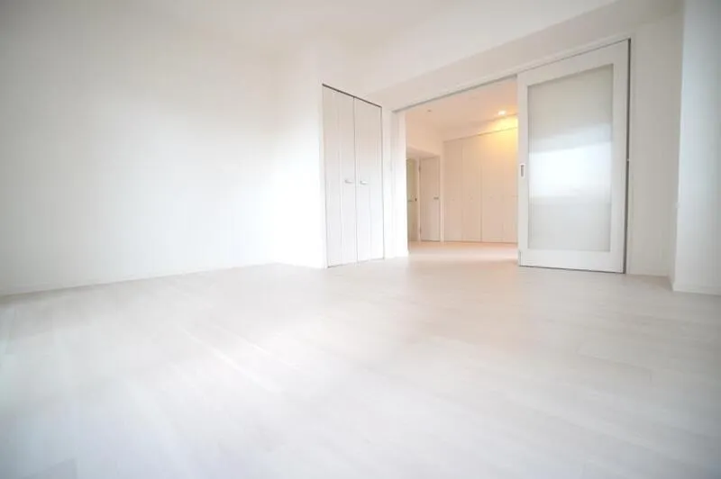 Cross Residence Osaka Shinmachi - Interior - ["Flooring", "Floor", "Wood flooring"]