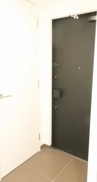 JP Noie Ebisu West - Interior - ["Handle", "Door", "Fixture"]