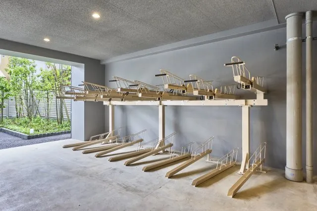 Proud Flat Nishikamata - Other - ["Composite material", "Metal", "Hardwood"]