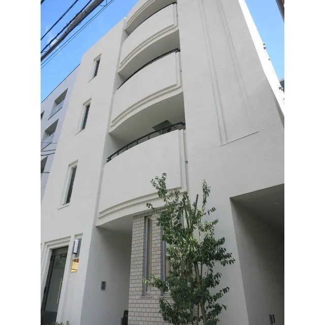Fleur De Lis - Exterior - ["Sky", "Building", "Daytime"]