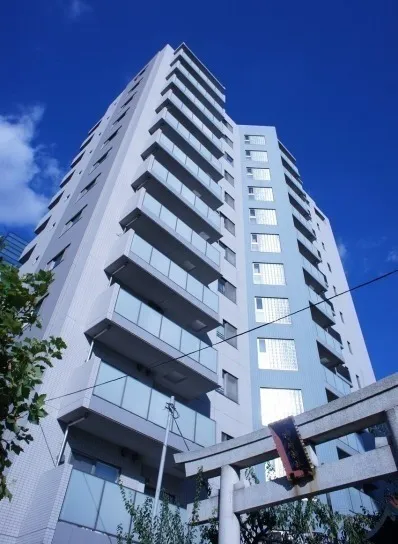 Rugente Takanawadai - Exterior - ["Condominium", "Architecture", "Building"]