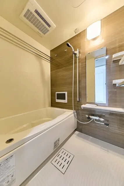 Prime Bliss Shinagawa Nakanobu - Interior - ["Flooring", "Plumbing fixture", "Bathroom"]