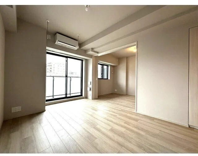 Wellis Urban Sumiyoshi East - Interior - ["Flooring", "Floor", "Ceiling"]