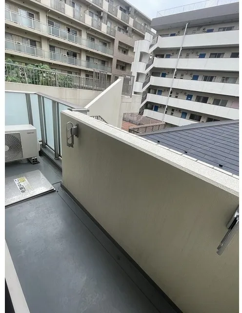 BREEZE TERRACE - Interior - ["Composite material", "Apartment", "Balcony"]