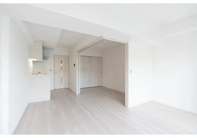 Comforia Takenotsuka East - Interior - ["Flooring", "Floor", "Apartment"]