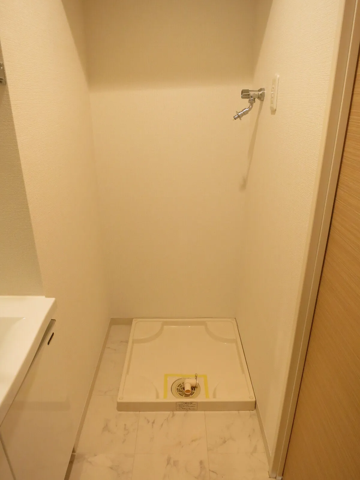 KDX Residence Oyama - Interior - ["Fixture", "Flooring", "Bathroom"]