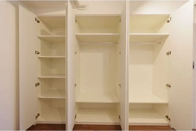 Zinnia Fudomae - Interior - ["Shelf", "Shelving", "Rectangle"]