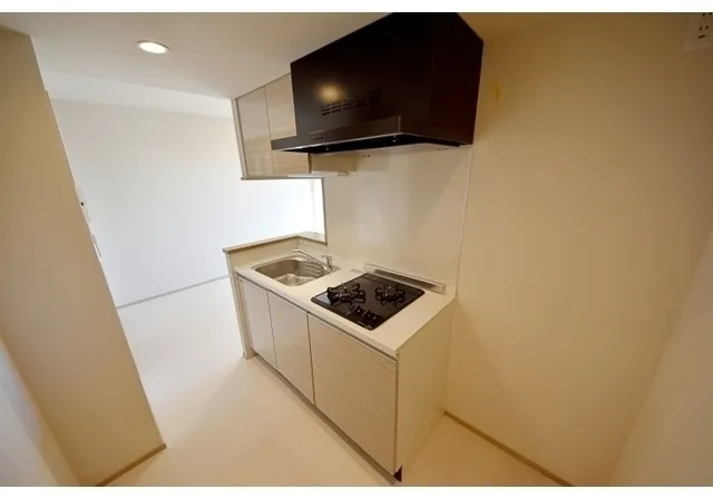 Glorio Shelt Senkawa - Interior - ["Floor", "Apartment", "Flooring"]