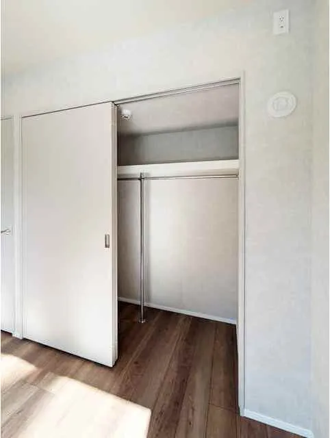 Stylio Meguro Ohashi HILLSIDE - Interior - ["Building", "Wood", "Cabinetry"]