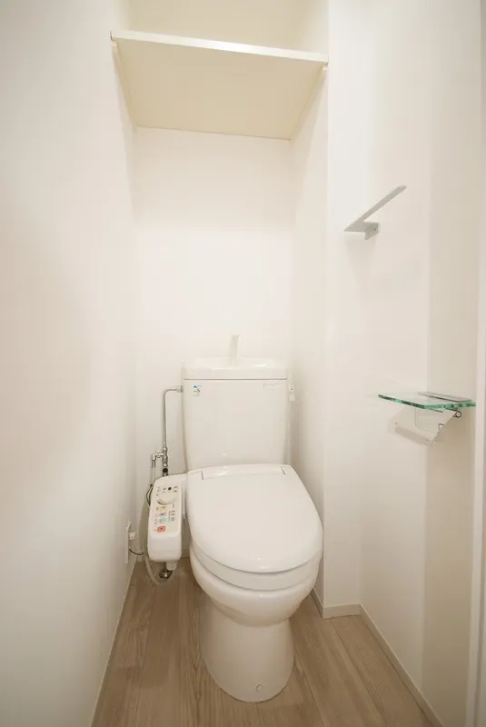 M House - Interior - ["Plumbing fixture", "Toilet seat", "Flooring"]