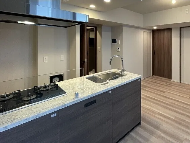 Due Fuchu I - Interior - ["Kitchen", "Interior design", "Flooring"]