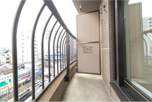 CENTENNIAL TOWER - Interior - ["Apartment", "Commercial building", "Glass"]