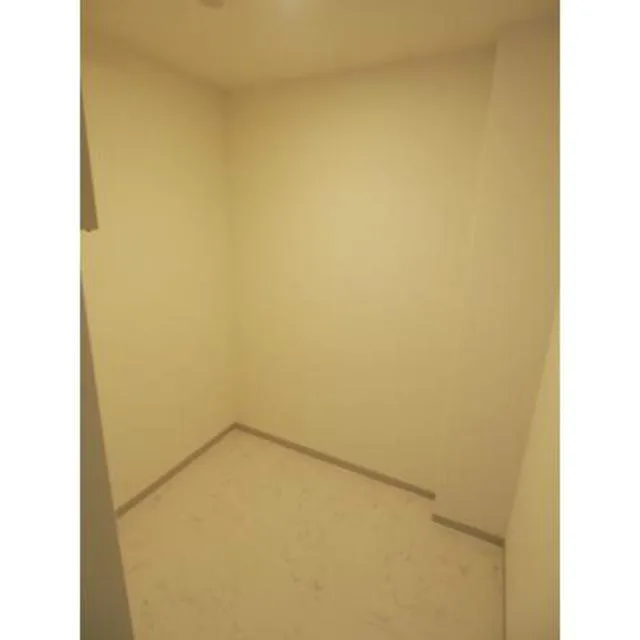 Ooyama Park Hills - Interior - ["Building", "Fixture", "Wood"]
