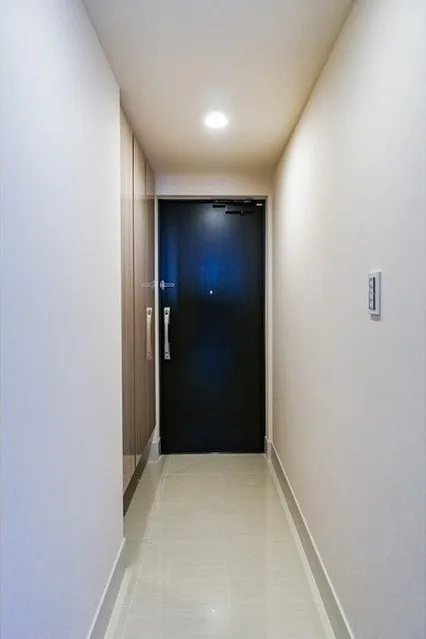 Due Machiya - Interior - ["Building", "Door", "Fixture"]