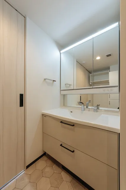 Duke House Meguro - Interior - ["Flooring", "Floor", "Interior design"]
