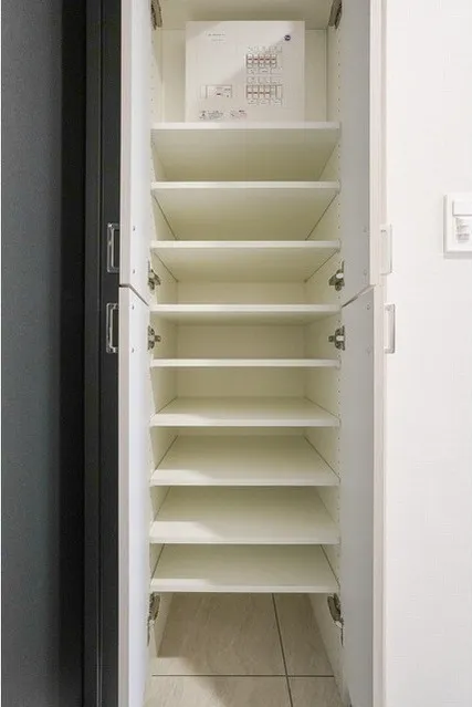 Comforia Liv Nishi-Kamata - Interior - ["Cupboard", "Shelving", "Cabinetry"]