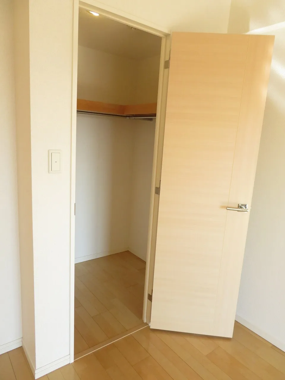 Esty Maison Oshima - Interior - ["Fixture", "Wood", "Flooring"]