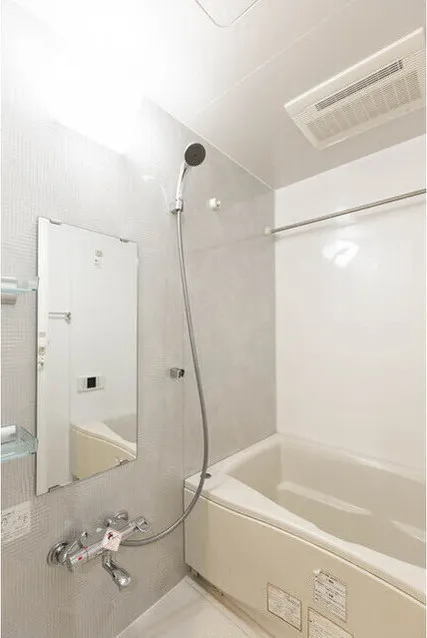 Orchid Residence Shinagawa - Interior - ["Shower head", "Plumbing fixture", "Shower"]