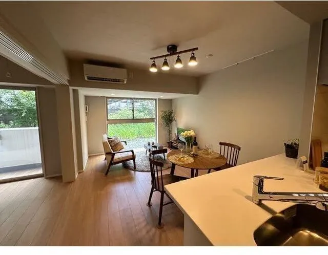 La Douceur Sugamo West - Interior - ["Flooring", "Floor", "Interior design"]