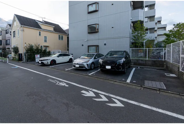 PATH Nakarokugo - Exterior - ["Land vehicle", "Vehicle", "Mode of transport"]