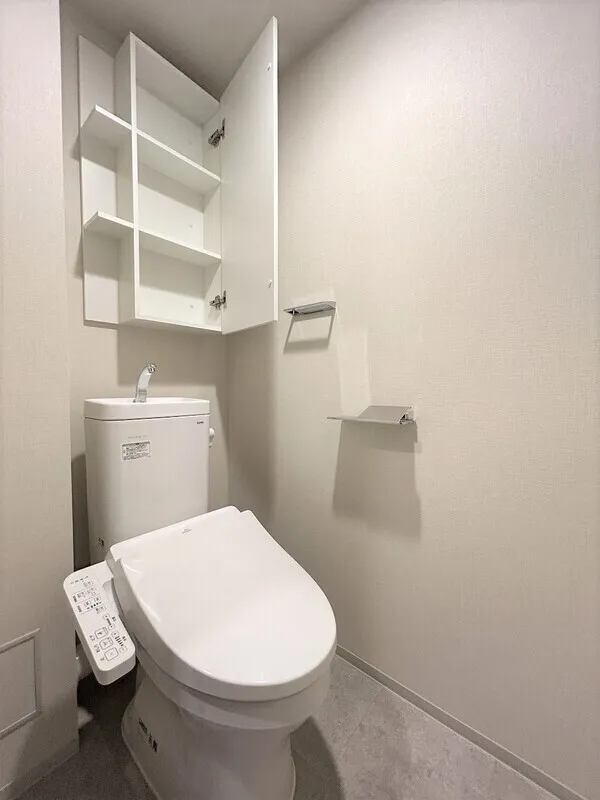 Blanchiesta Kiba - Interior - ["Plumbing fixture", "Flooring", "Floor"]