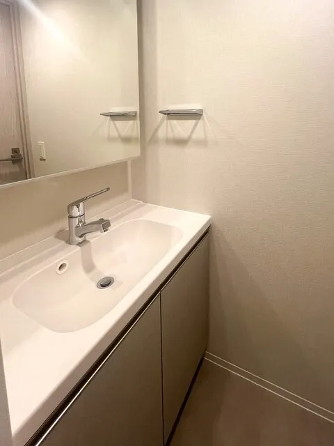 Brookside Residence Kiba - Interior - ["Flooring", "Floor", "Plumbing fixture"]