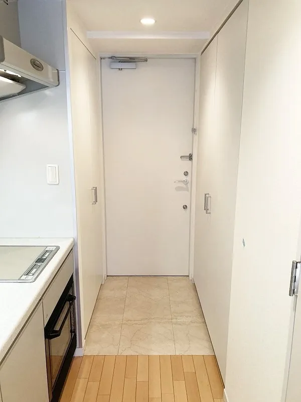 Frensia Azabujuban North - Interior - The photo shows a different type of residence.