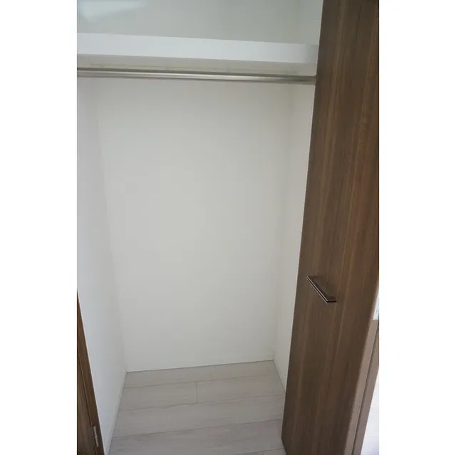 Shell Shinagawa Togoshi - Interior - ["Fixture", "Door", "Wood"]
