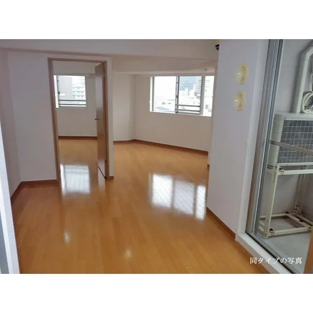 Comforia Ginza East - Interior - ["Window", "Cabinetry", "Fixture"]
