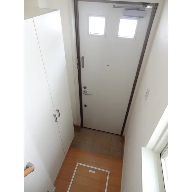 Comodia Misuzu - Interior - ["Fixture", "Door", "Handle"]
