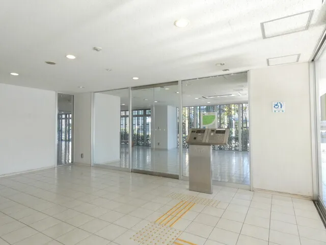 Shinonome Canal Court CODAN Building 14 - Exterior - ["Floor", "Flooring", "Glass"]