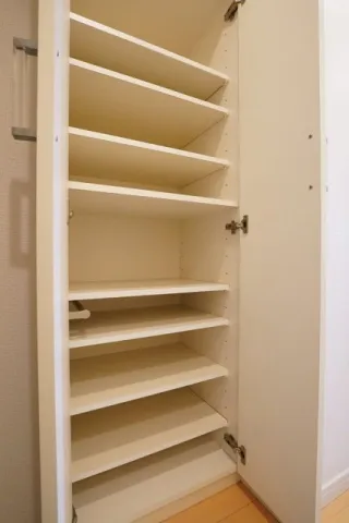 Main Stage Ebisu East - Interior - ["Wood", "Shelving", "Shelf"]