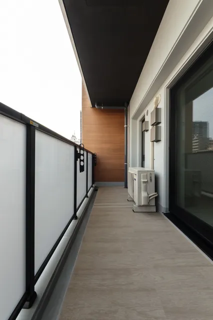 El Sereno Yokohama - Interior - ["Floor", "Composite material", "Balcony"]