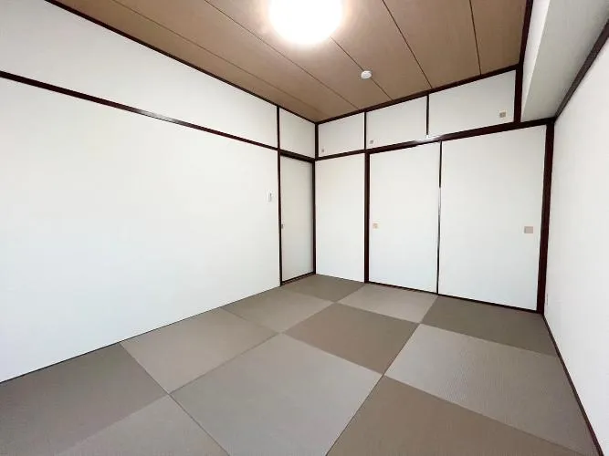 High Town Shiohama No. 2, Building 29, Room 1007