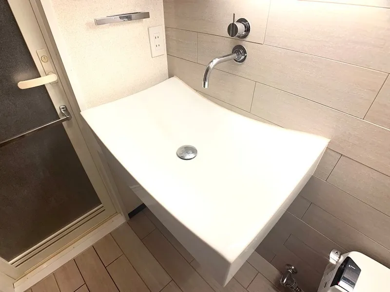 Pratique Kiyosumi Shirakawa - Interior - ["Plumbing fixture", "Flooring", "Floor"]