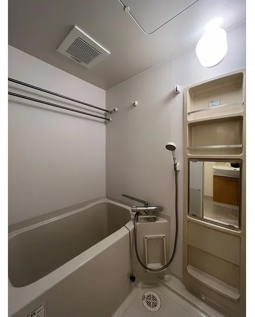 Hillside Ochanomizu - Interior - ["Plumbing fixture", "Flooring", "Interior design"]