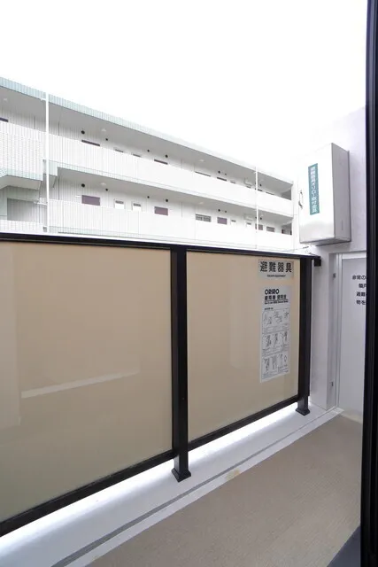 CREATIF Bunkyo Sendagi - Interior - ["Glass", "Daylighting", "Transparency"]