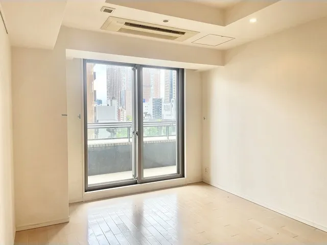 Katerina Mita Tower Suite West Ark - Interior - ["Building", "Fixture", "Window"]